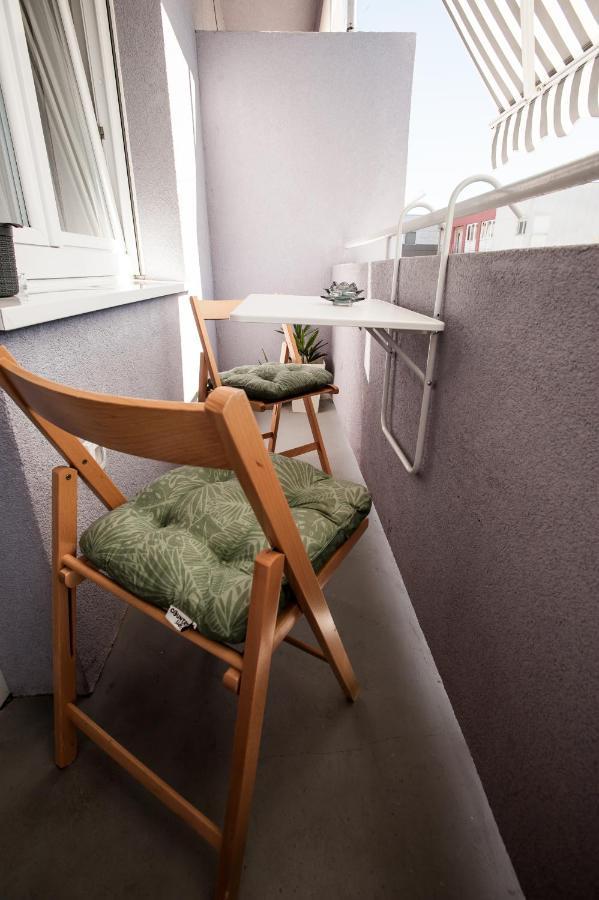 זאדאר Apartment Little Violet - Balcony & Free Parking מראה חיצוני תמונה